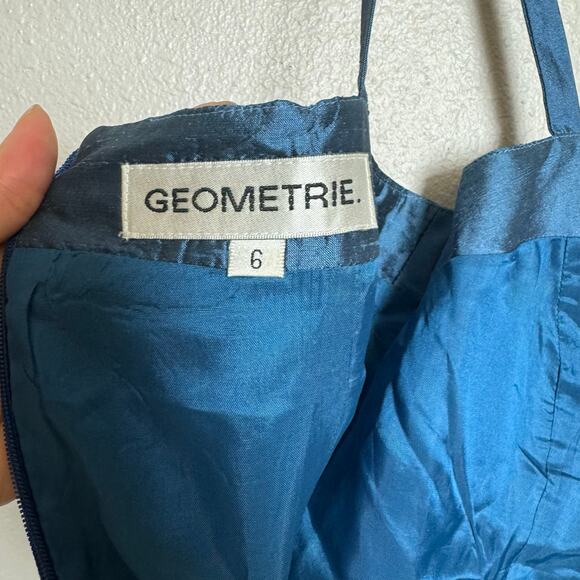 Geometrie Silk Blue Embroidered Mini Dress size 6 Cocktail Wedding Semi Formal - Picture 7 of 16